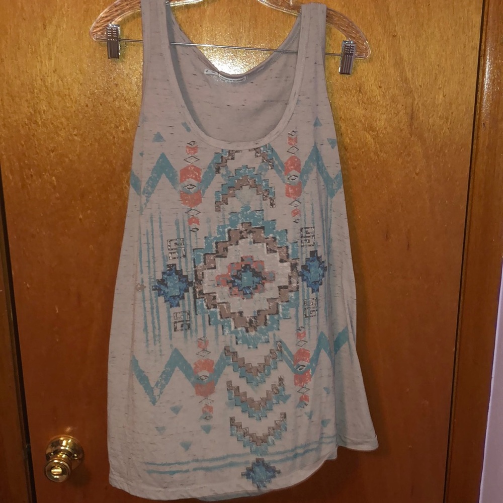 ✨5/$25✨Gray, Turquoise, and Coral Aztec Print Tank Top
